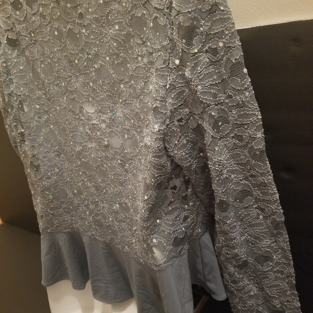 R&M RICHARD CAPE.. - Picture 3 of 7